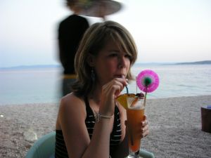 girl-with-coctail-331263-m Dehydratace